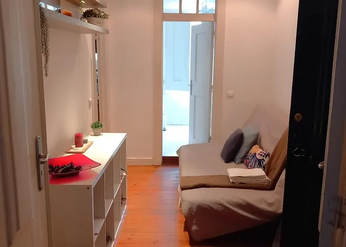 Charm Discovery 165 شقة